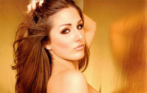 Lucy Pinder vuelve a desnudarse