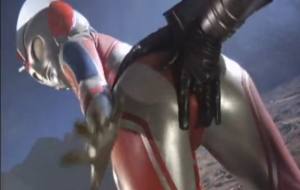 Japón bizarro: ¡Ultraman también folla!