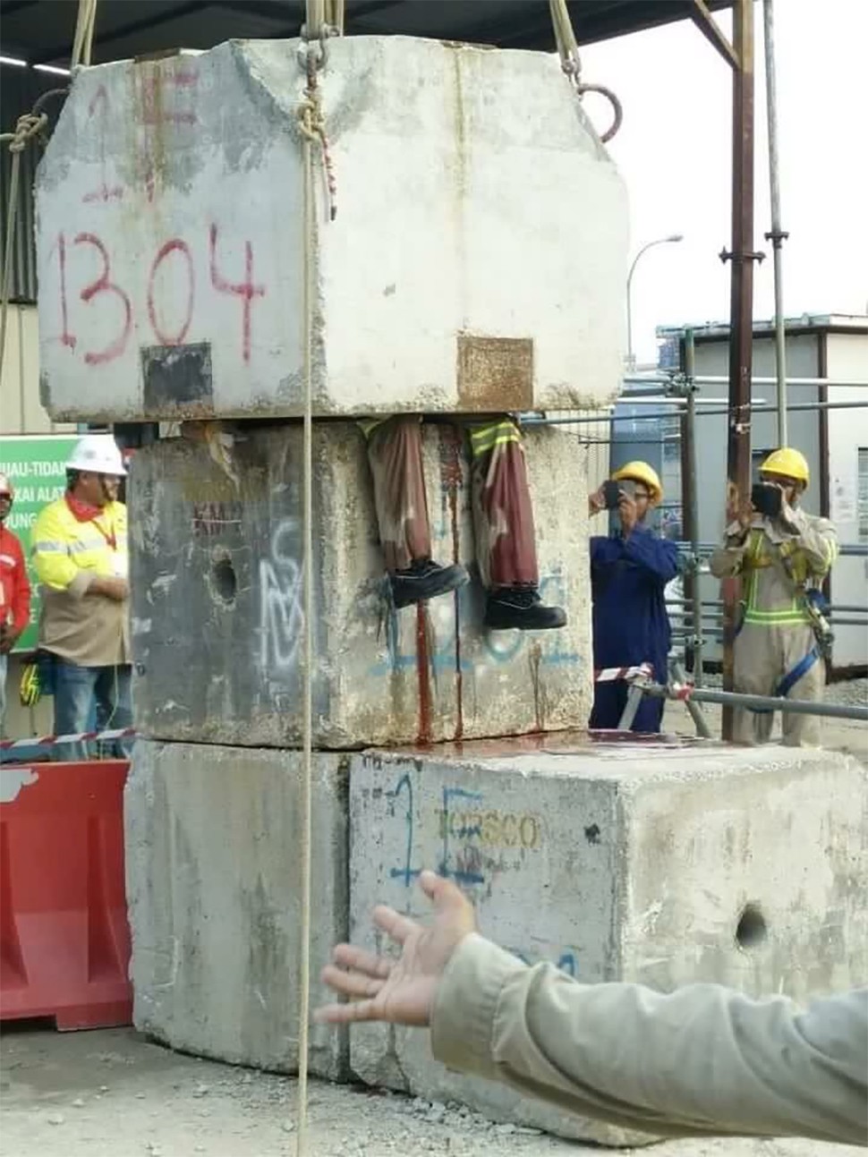 La importancia del casco (NSFW)
