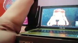 Dulce diosa masturbándose con Warcraft