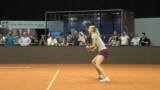 Maria Sharapova calentando