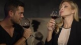 Vino italiana y anal italiano